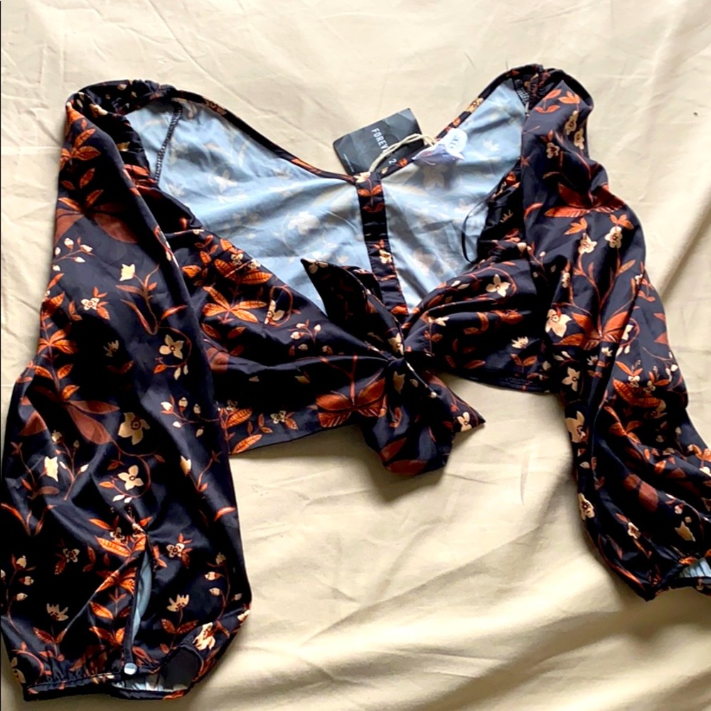 Crop top